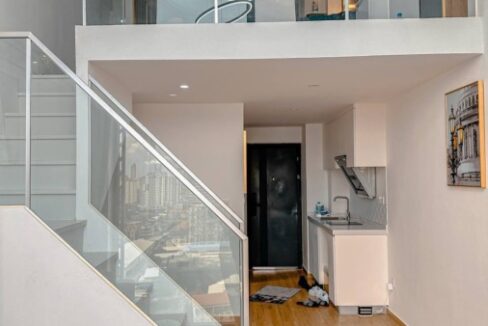 Smart loft One bedroom for sale facing South - Morgan Emaison - Stair to level 1