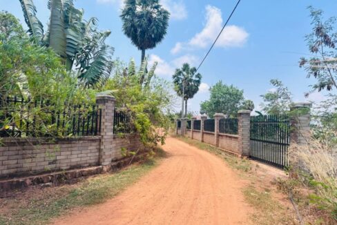 Road Access to house & land in Kampot