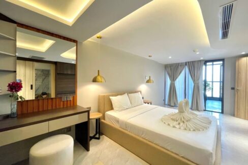 3 Bedroom Duplex Penthouse for sale in Phnom Penh - Modern Bed