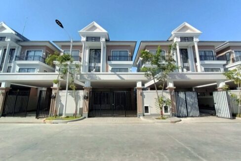 Borey Peng Huot - Luxury Villa