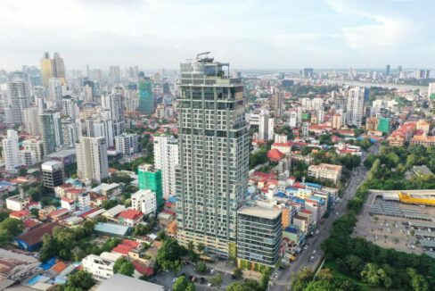 Experience Luxury Living at The Penthouse Residence - Building