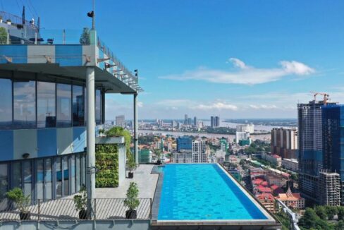 Experience Luxury Living at The Penthouse Residence - Condo