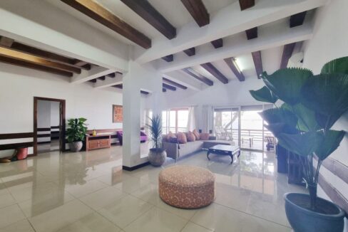 Luxury Villa & Land For Sale along Mekong River in Chroy Changvar - LIving Area