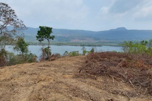 Waterfront house for sale in Tatai Koh Kong, Facing Tatai Bridge Waterfront