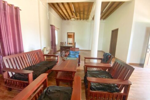 Luxury wooden 3 bedroom house for rent in Siem Reap rest room