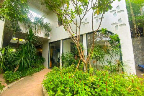 Siem Reap Commercial building for rent in Watdamnak Area Greenery