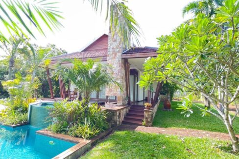 Large 3 Villa for sale in Kep Swimming Pool