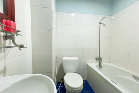 Prime Commercial Building for Rent in Siem Reap Bathroom