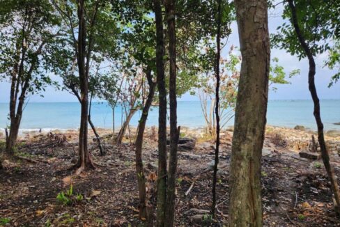 Beachfront land for sale in Koh Rong Sanloem