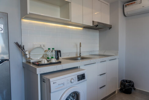 Fully furnished 1-bedroom apartment for rent in Phnom Penh Kitchen