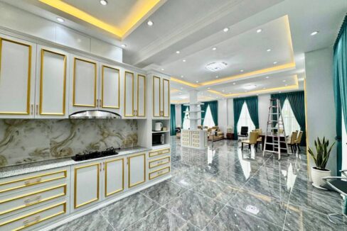 villa for rent in Phnom Penh Kitchen