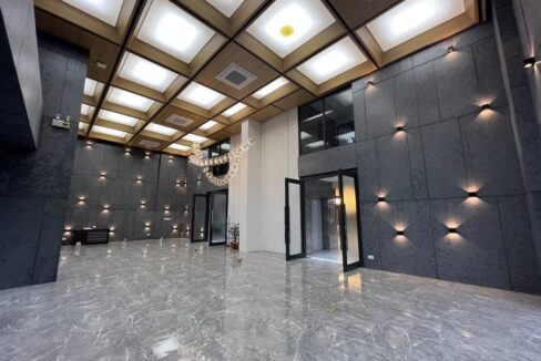 69-unit building for rent in Chroy Changvar hall