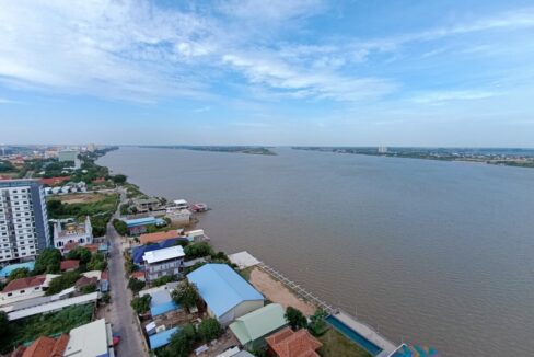 Stunning 2 Bedroom Condo for Sale or Rent in Chroy Changvar River View