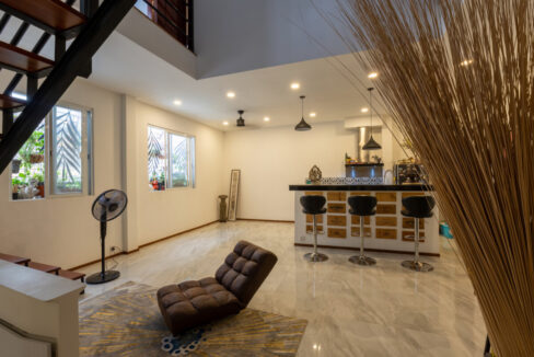 3 Bedroom Duplex Appartement for sale in Daun Penh Kitchen