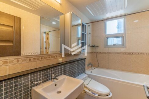 3-Bedroom Condo for Sale on 13th Floor De Castle Royal, BKK1 Phnom Penh Bathroom