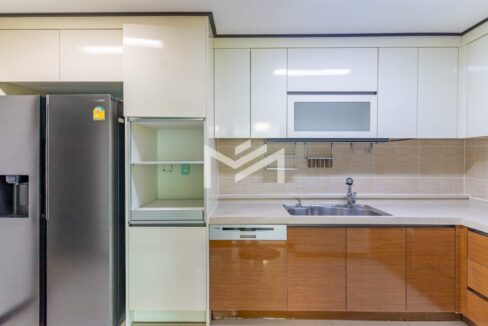 3-Bedroom Condo for Sale on 13th Floor De Castle Royal, BKK1 Phnom Penh Cook