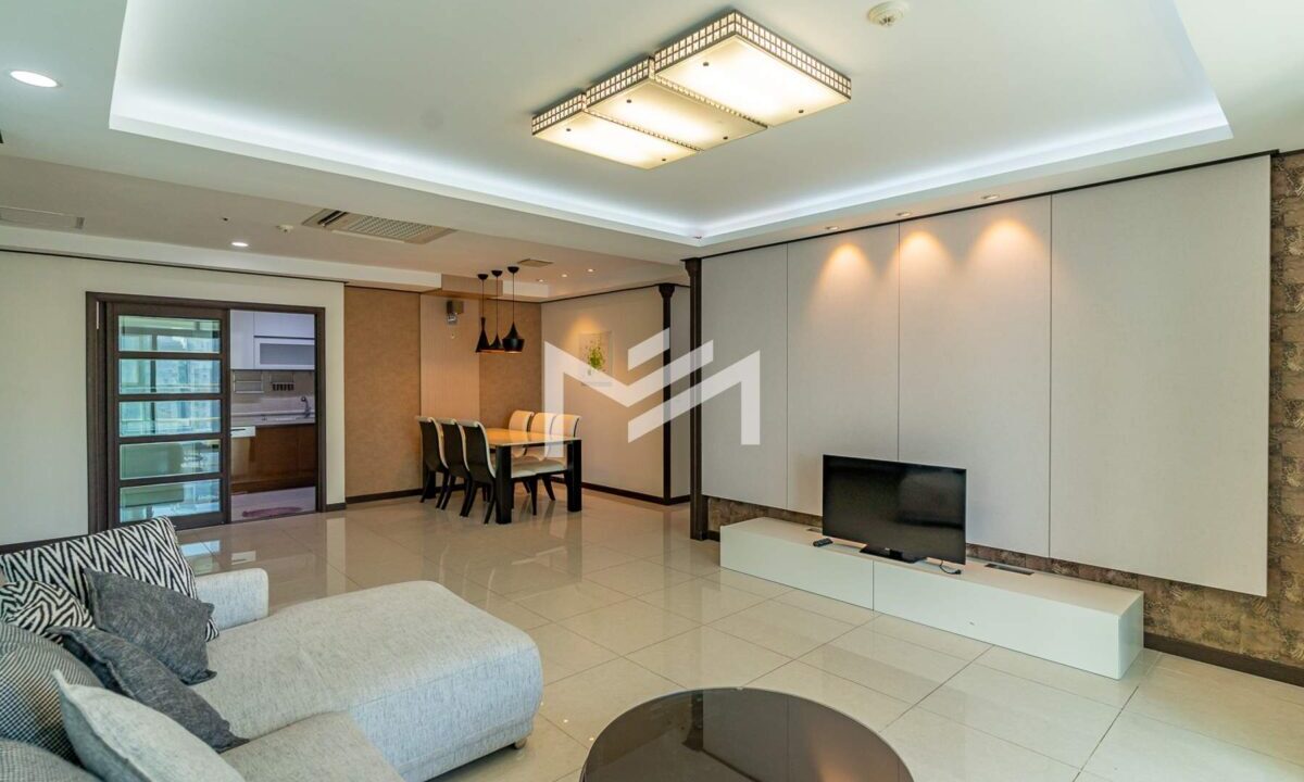 3-Bedroom Condo for Sale on 13th Floor De Castle Royal, BKK1 Phnom Penh Living Room