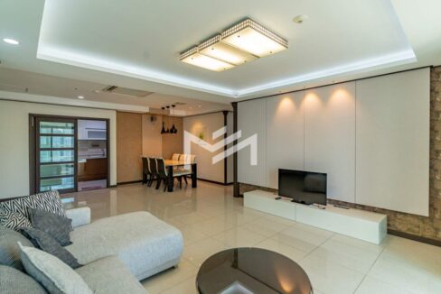 3-Bedroom Condo for Sale on 13th Floor De Castle Royal, BKK1 Phnom Penh Living Room