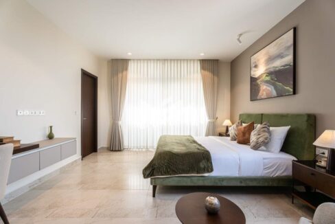 Grace Residence - Spacious 2-Bedroom Corner Unit in Phsar Thmei II, Phnom Penh MasterBedroom