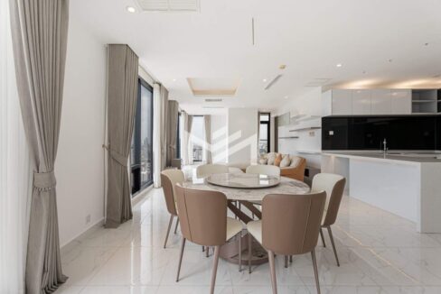 The Penthouse Residence – 4 Bedroom Condo for Sale 28th Floor Corner Unit