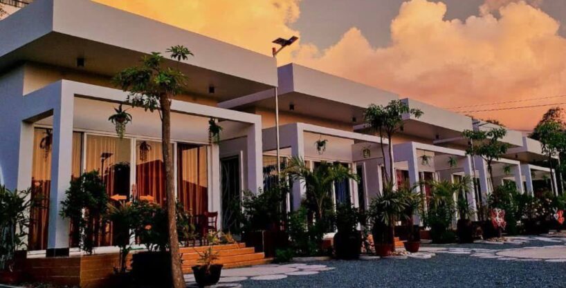 Charming 7-Bedroom Bungalow for Rent in Krong Kaeb