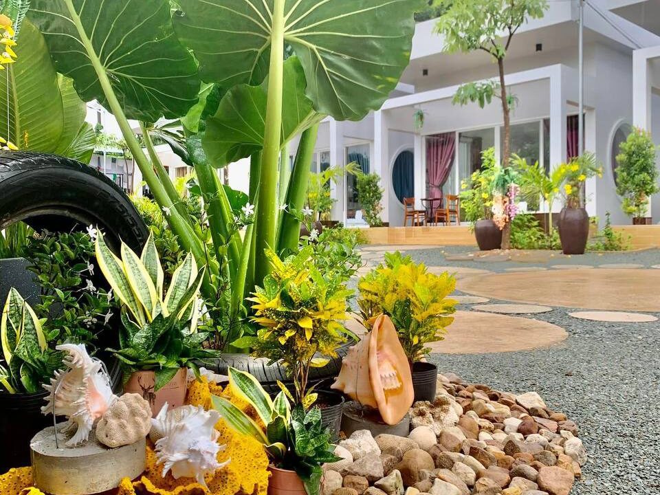 Charming 7-Bedroom Bungalow for Rent in Krong Kaeb Garden