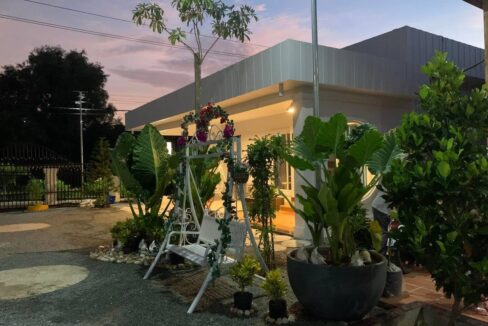 Charming 7-Bedroom Bungalow for Rent in Krong Kaeb Nigt View
