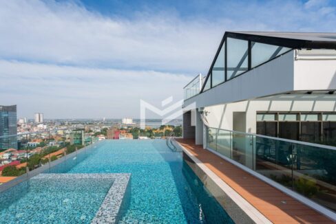Grace Residence 2-Bedroom Corner Unit for Sale in Daun Penh, Phnom Penh Swimming Pool