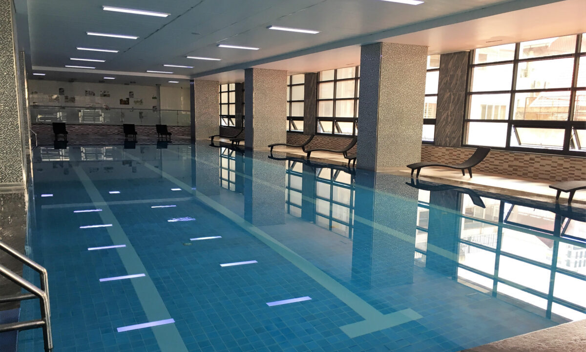 Luxury 2-Bedroom Condo for Rent at De Castle Royal, BKK1 Phnom Penh Swiming Pool