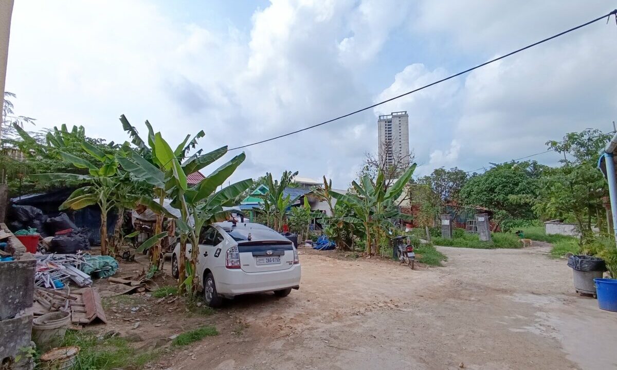 Prime Land for Sale in Sihanoukville suitable for dreamhome