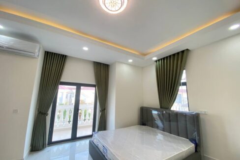 Queen Villa Type B for Sale or Rent – 6 Bedrooms, Prime Location in Phnom Penh 3rd Bedroom
