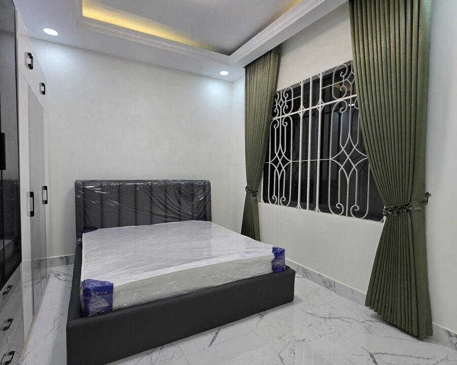 Queen Villa Type B for Sale or Rent – 6 Bedrooms, Prime Location in Phnom Penh Bed