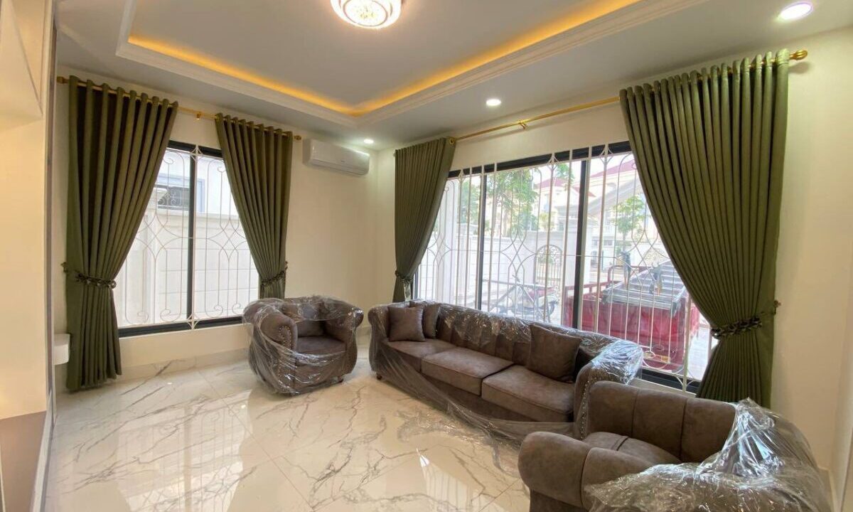 Queen Villa Type B for Sale or Rent – 6 Bedrooms, Prime Location in Phnom Penh Living Room