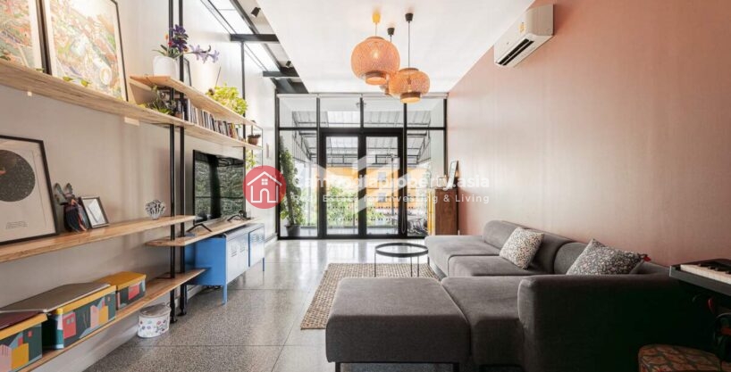 Renovated 2-Bedroom Duplex Flat for Sale in Tonle Bassac Phnom Penh