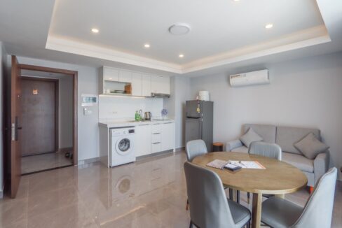 Modern 2-Bedroom Condo for Rent in Boeng Trabek – Prime Location Between Russian Market & BKK Living Area