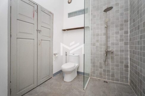 Renovated Flat & Studio for Sale in Phnom Penh Bathroom