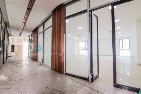 600 Sqm Office Space For Rent in Daun Penh
