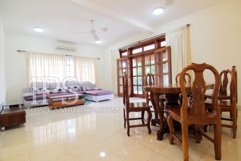 Spacious Three Bedrooms in Phnom Penh For Rent