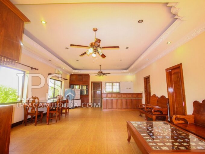 4 Bedrooms Upstairs Villa for Rent - Siem Reap