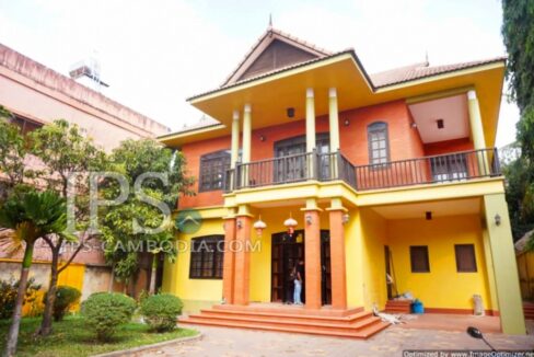 For Sale - Six Bedroom Villa in Siem Reap