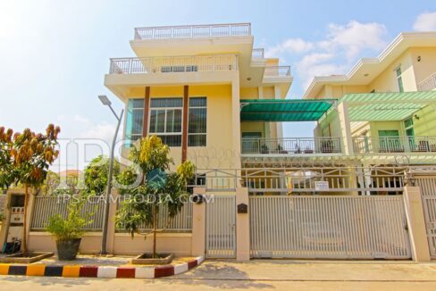 Villa For Rent in Phnom Penh - Five Bedrooms in Tonle Bassac