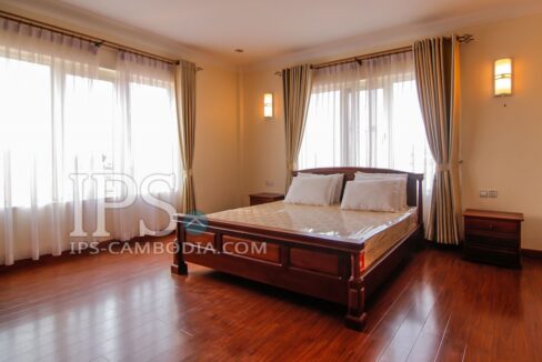 Daun Penh Apartment For Rent - Three Bedrooms