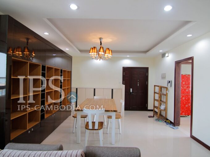 Three Bedrooms in Tonle Bassac - Apartment For Rent in Phnom Penh