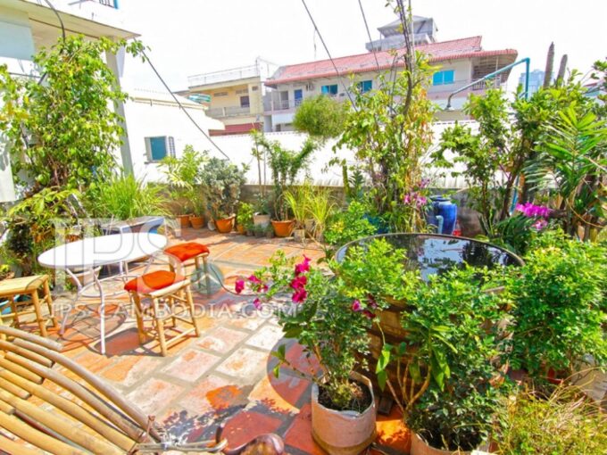 Apartment For Rent in Phnom Penh - One Bedroom in BKK2