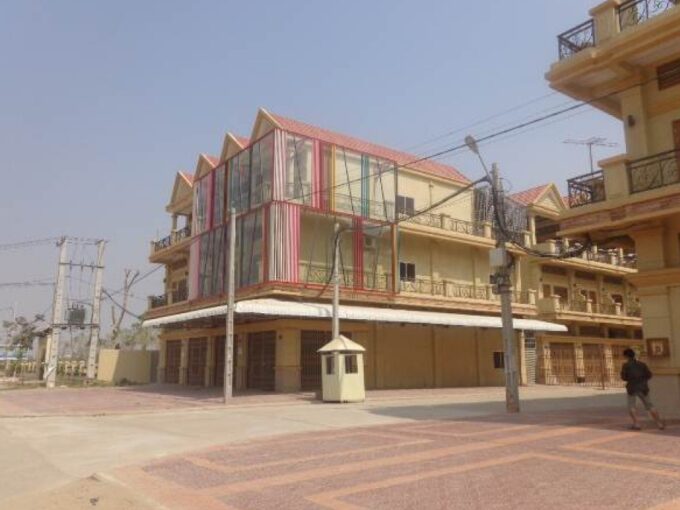 Commercial Building in Sen Sok