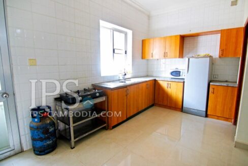 1612150632d7647c-ips-townhouse-for-rent-in-phnom-penh-four-bedrooms-in-tonle-bassac-1453357030-MG6222