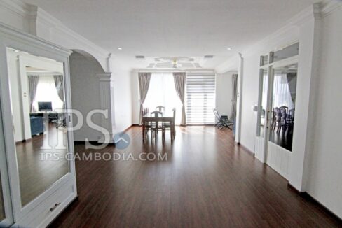 161215063642642b-ips-phnom-penh-apartment-for-rent-in-bkk1-three-bedroom-1449557167-MG2923