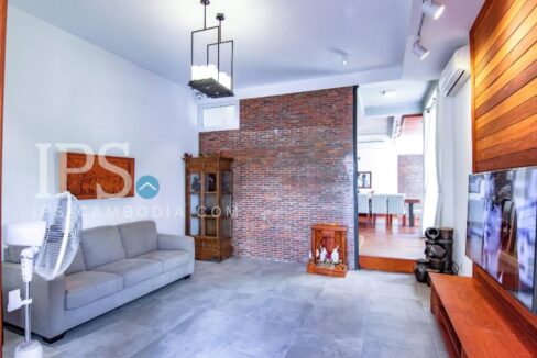 Villa for Rent in Chroy Changvar - 4 Bedrooms