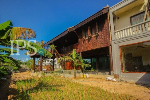 3 Bedroom Wooden House villa for Rent in Siem Reap