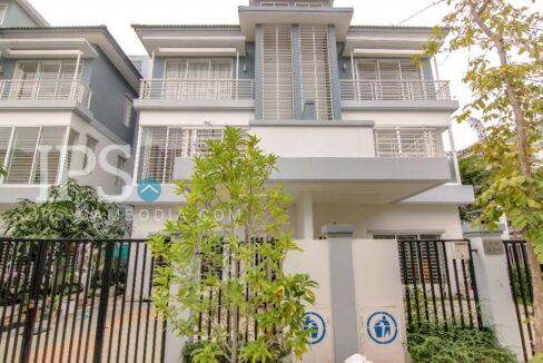 Linked House  for Rent Near Grand Phnom Penh - 4 Bedrooms